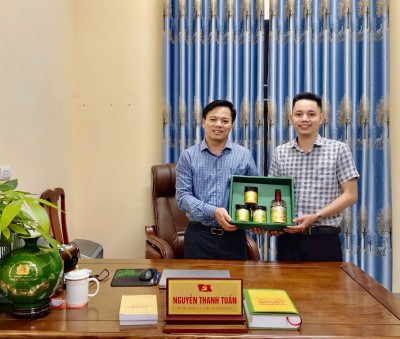 GẶP GỠ LÃNH ĐẠO ĐỊA PHƯƠNG PHÁT TRIỂN MẬT ONG HƯƠNG BÌNH
